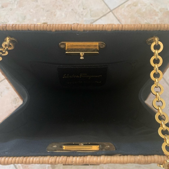 Preowned Authentic Vintage Salvatore Ferragamo Straw Crossbody Handbag - Picture 9 of 12